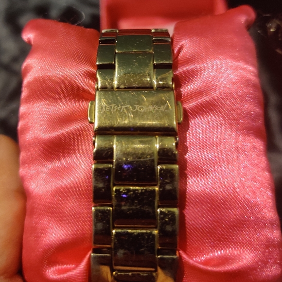 Betsy Johnson gold bling and hearts watch - Picture 5 of 6